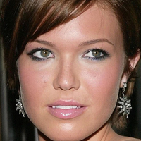 Amanda Leigh Moore Nahé