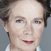 Celia Imrie Nahé