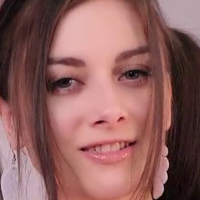Ellie Idol Nahé