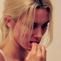 Ellie Rowsell Nahé