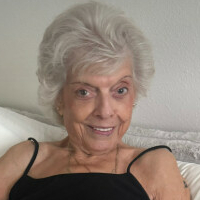 Grandma Linda Lindahope1939 Lucy-cutest Nahé