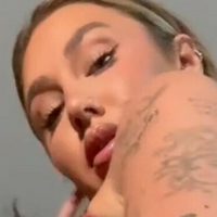 Holly Brougham Nahé