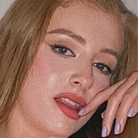 Jen Loveheart Nahé