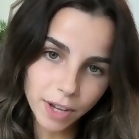 kelly.annemarie Nahé