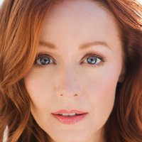 Lindy Booth Nahé