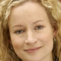 Lorraine Pilkington Nahé