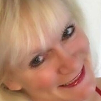 Sandie Lee Nahé