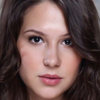 stacyvandenbergofficial Nahé