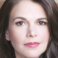 Sutton Foster Nahé