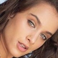 Uma Jolie Nahé