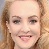 Wendi McLendon-Covey Nahé