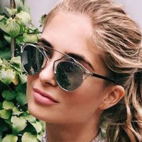 Xenia Van Der Woodsen Nahé